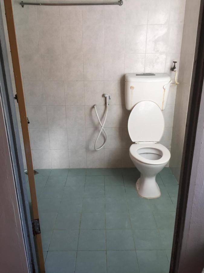 Pesona Backpackers Inn Kota Bharu Exterior photo